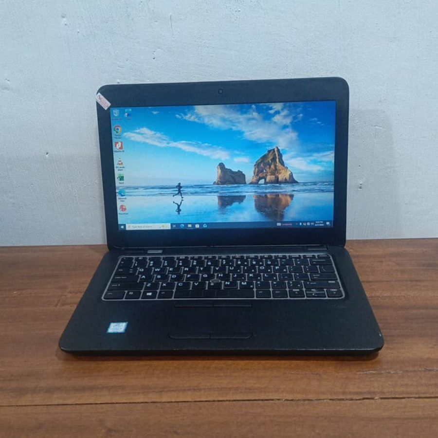 HP ELITEBOOK 820 G4